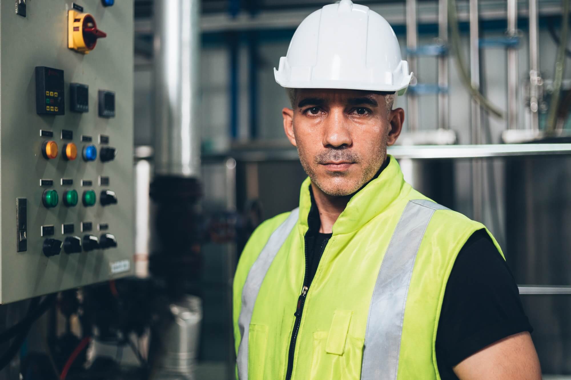 portrait-of-factory-worker-at-manufacturing-industry-1.jpg